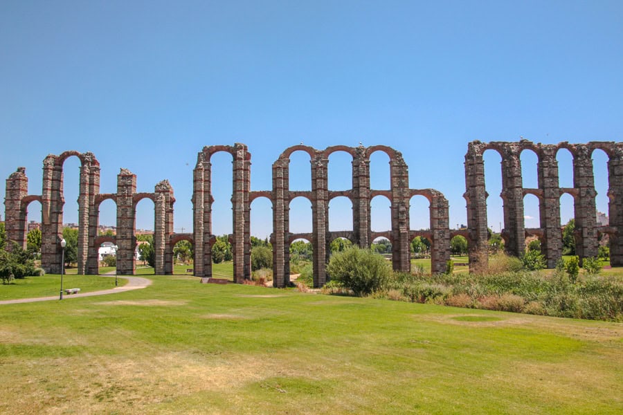 The remains of Acueducto de los Milagros seen from Parque del Río Albarregas once marked the northern entry to Mérida.